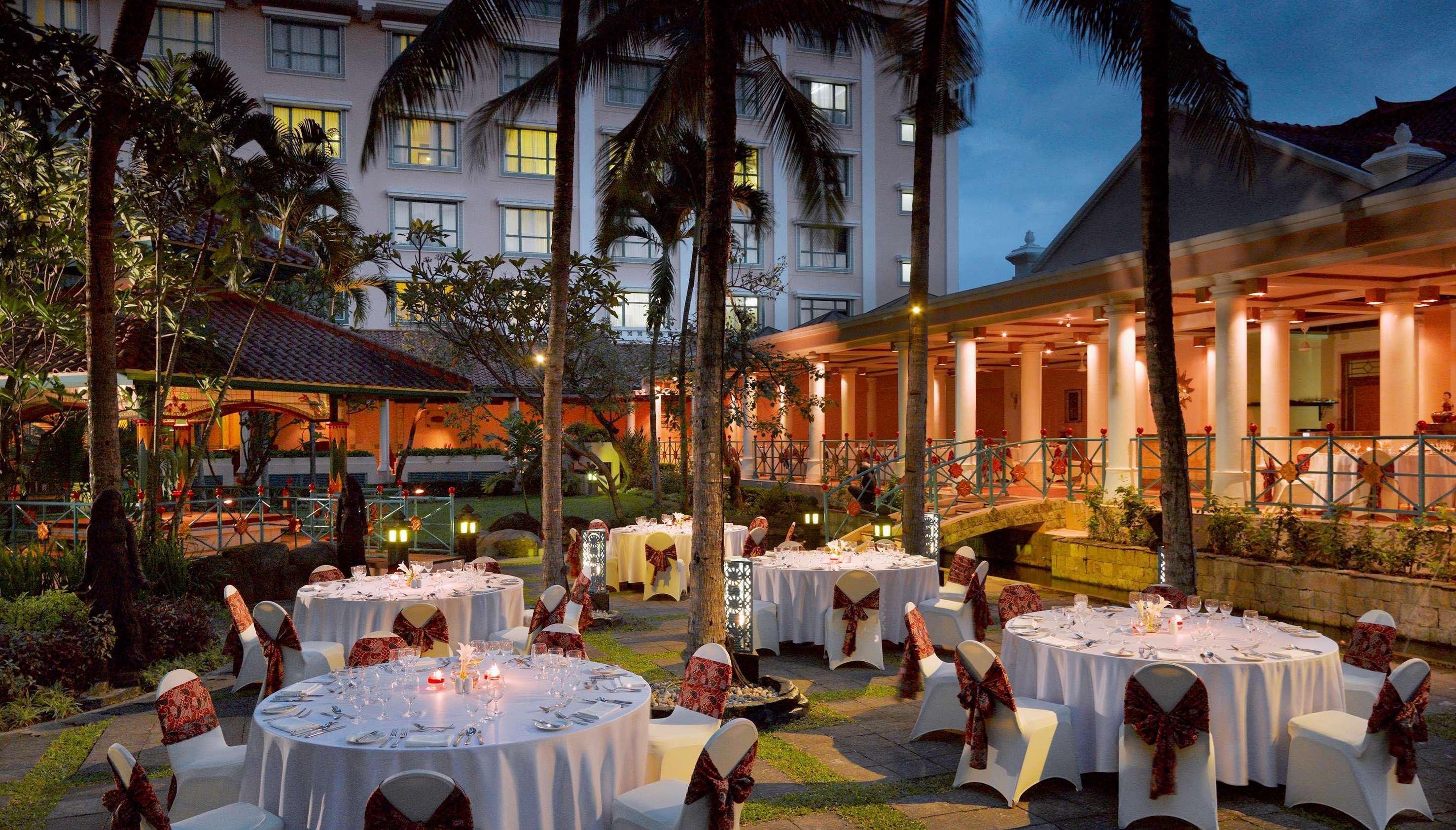 Melia Purosani Yogyakarta Hotel Exterior photo