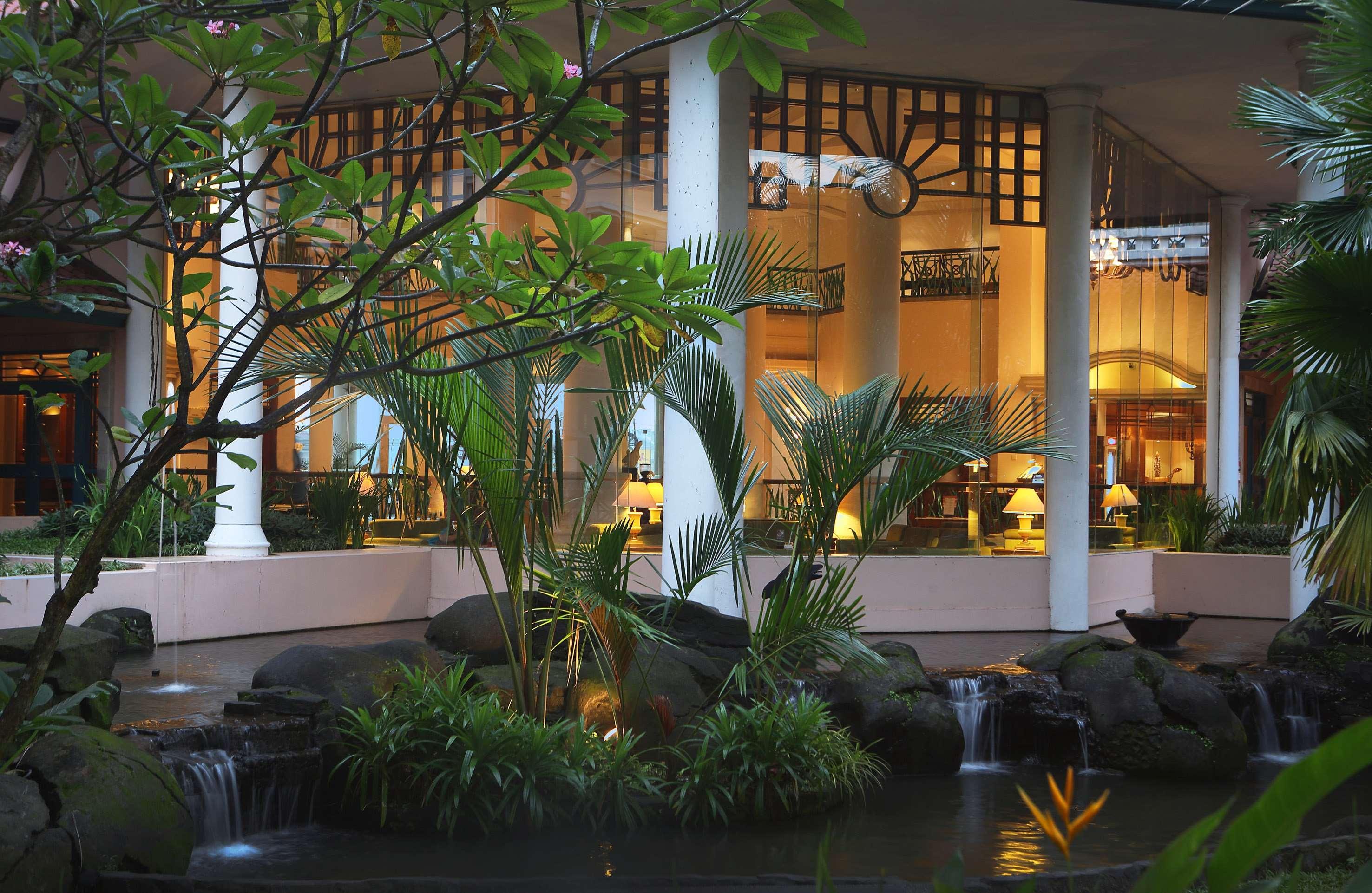 Melia Purosani Yogyakarta Hotel Exterior photo